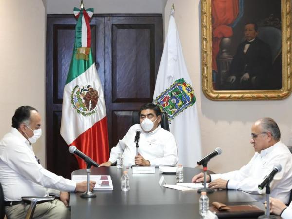 Limpiar la vía pública de ambulantes para frenar transmisión de COVID-19, pide Barbosa Huerta a ediles