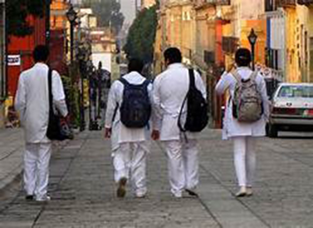 Empiezan a rechazar socialmente a médicos, enfermeras y enfermeros