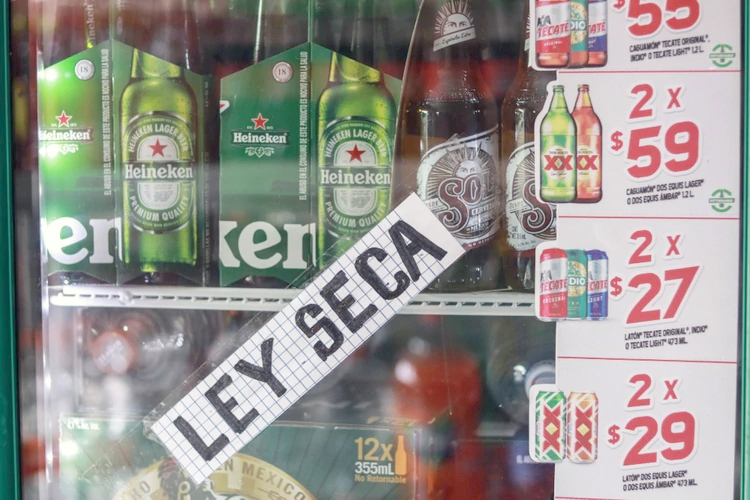 Quedó prohibida la venta de licor en botellas