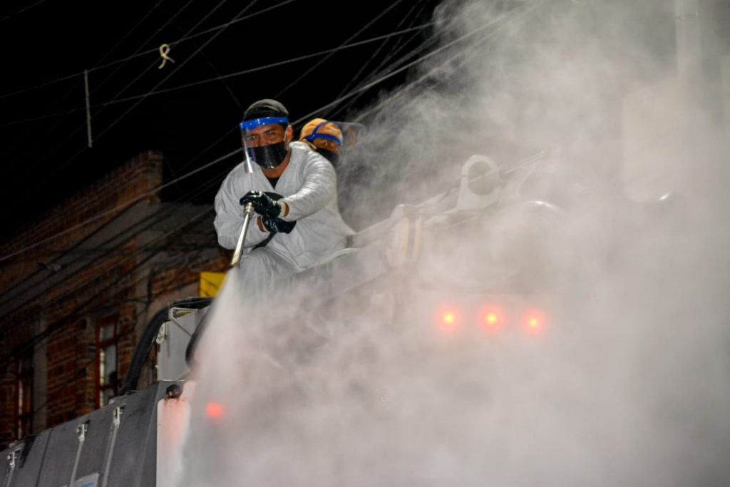 SOSAPACH sanitiza calles del centro de la ciudad