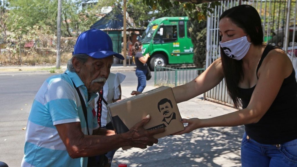 AMLO critica despensas de delincuencia durante contingencia por coronavirus