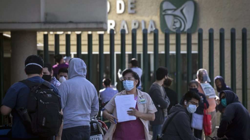 IMSS adelantará pago de pensiones del mes de mayo