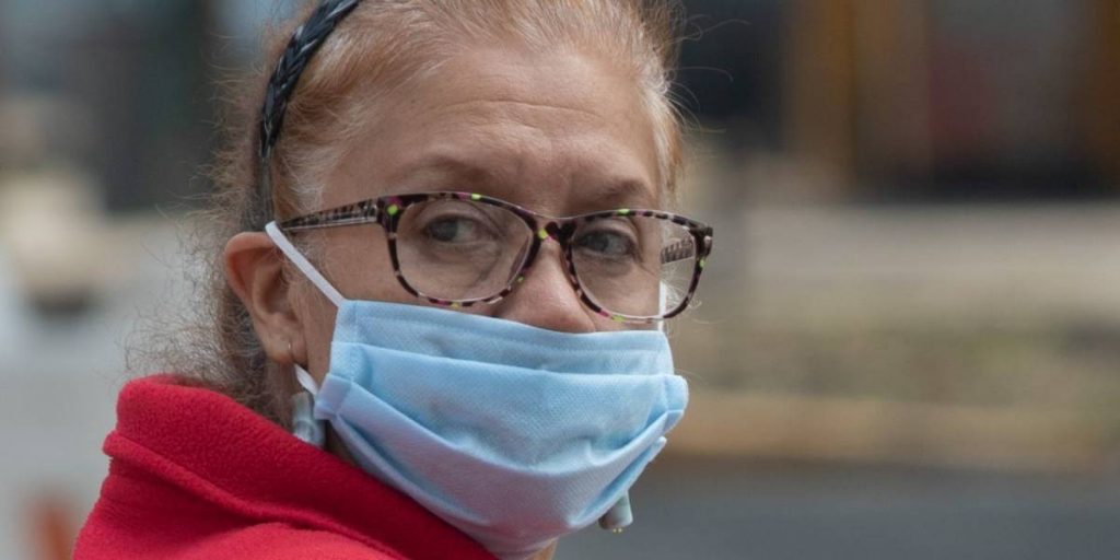 López-Gatell insiste: los cubre-boca no protegen contra el coronavirus
