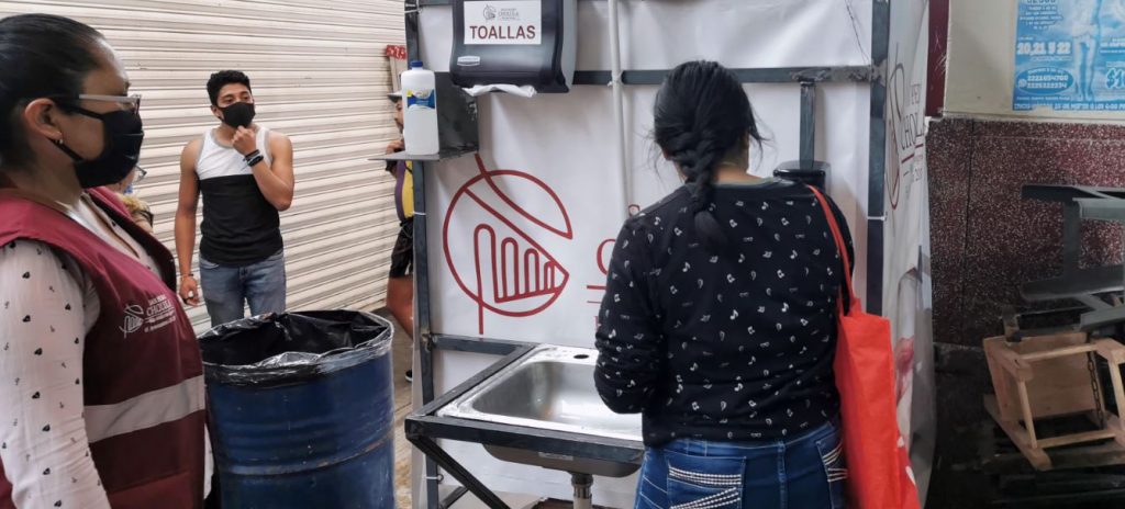 Colocan lavabos en mercados municipales