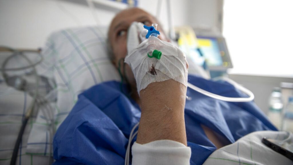 La escandalosa diferencia entre el precio de los ventiladores para tratar el Covid-19 del hijo de Bartlett y el “comercial”