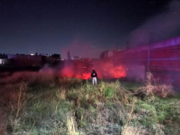 Incendio en terreno baldío, causó alarma