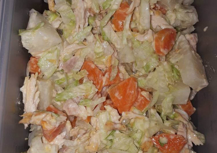 ENSALADA DE POLLO