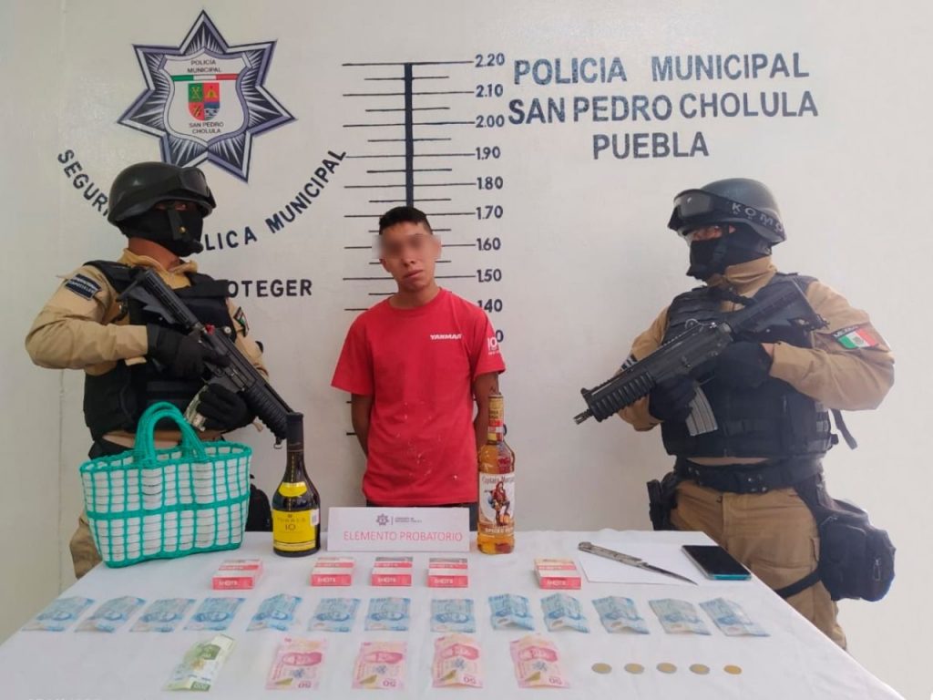 Capturado al asaltar tienda de conveniencia en Momoxpan