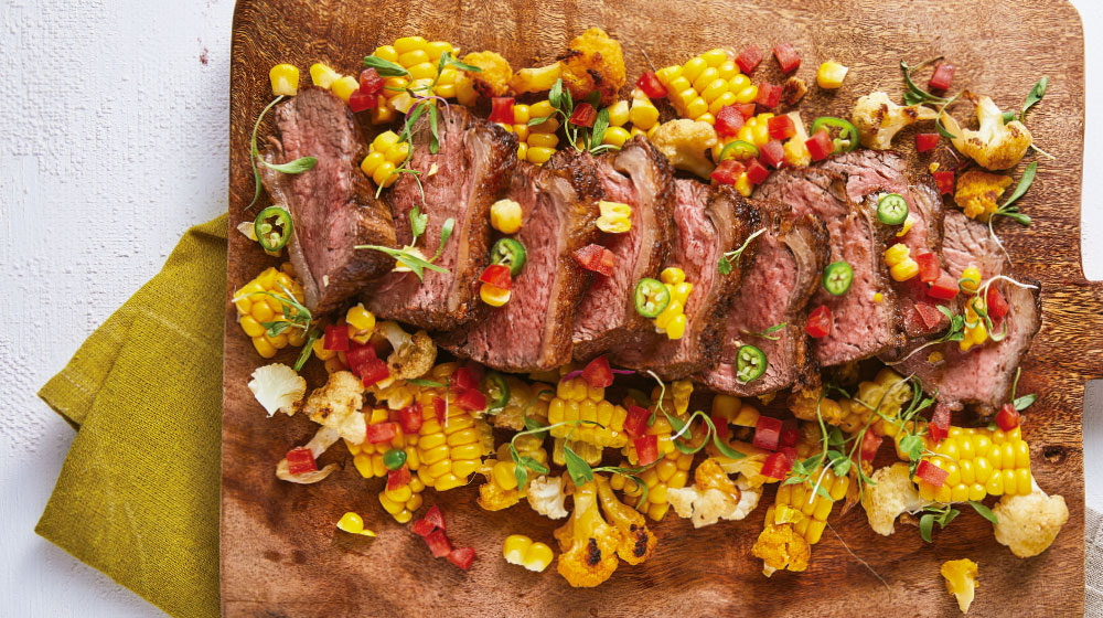 Filete de flanco con coliflor y elote