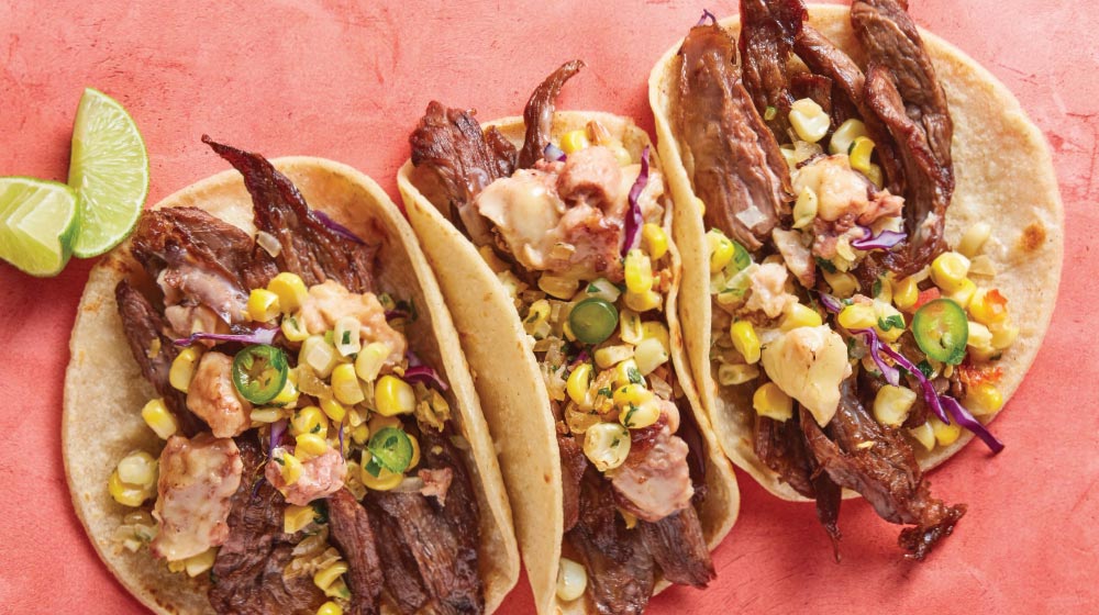 Tacos de arrachera con esquite 