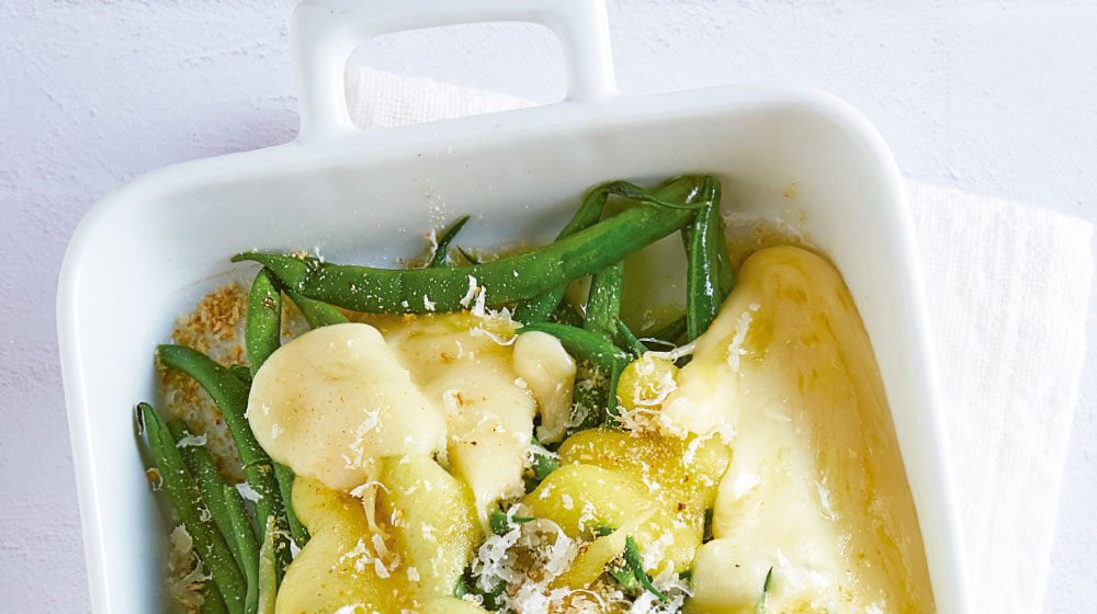 Ejotes gratinados con queso manchego y parmesano 