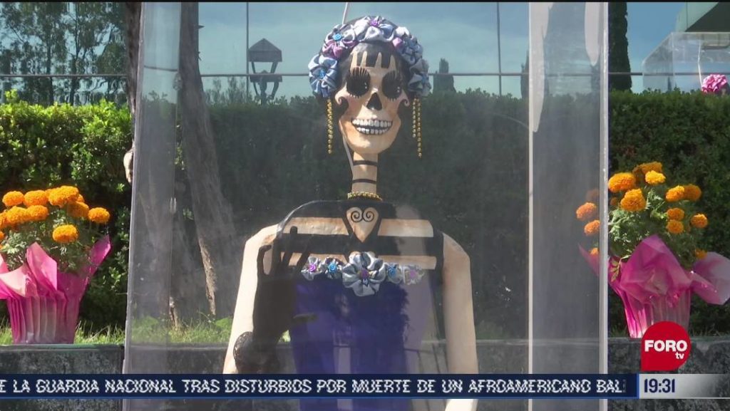 SEDENA inaugura exposición de catrinas en Ciudad de México