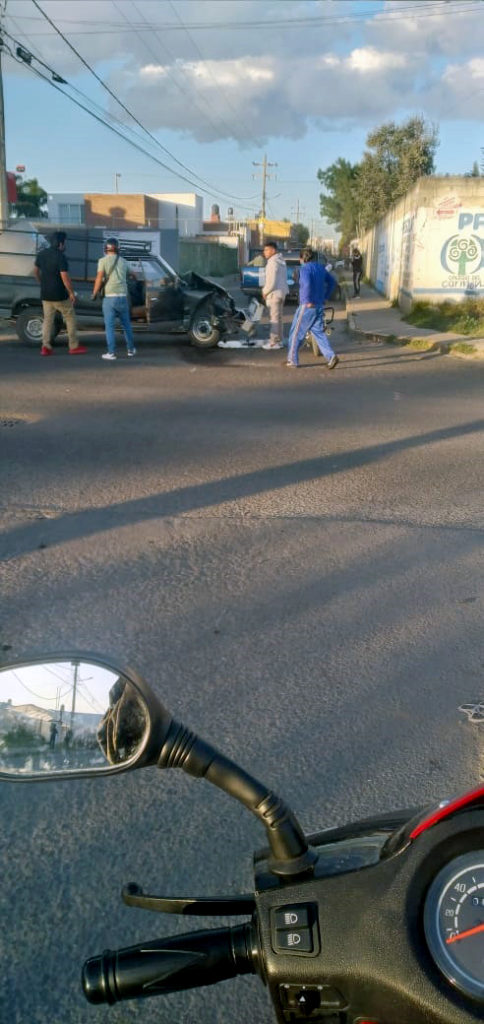 Choque de camionetas, un lesionado