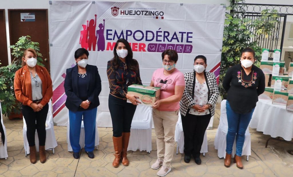 En marcha “Empodérate Mujer”, dando beneficos 