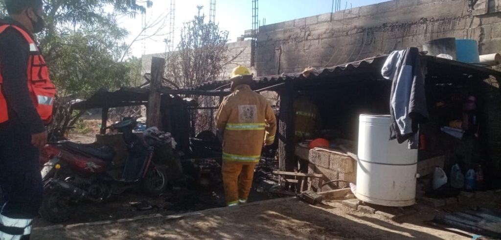 Tremendo susto, por incendio en su cocina