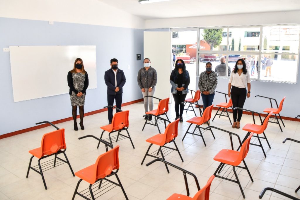 Toño Teutli entregó obra educativa en la primaria Jaime Sabines de Misiones de San Francisco