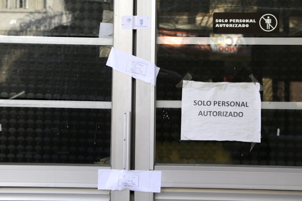 Aréchiga, corrido y lanzado de su oficina