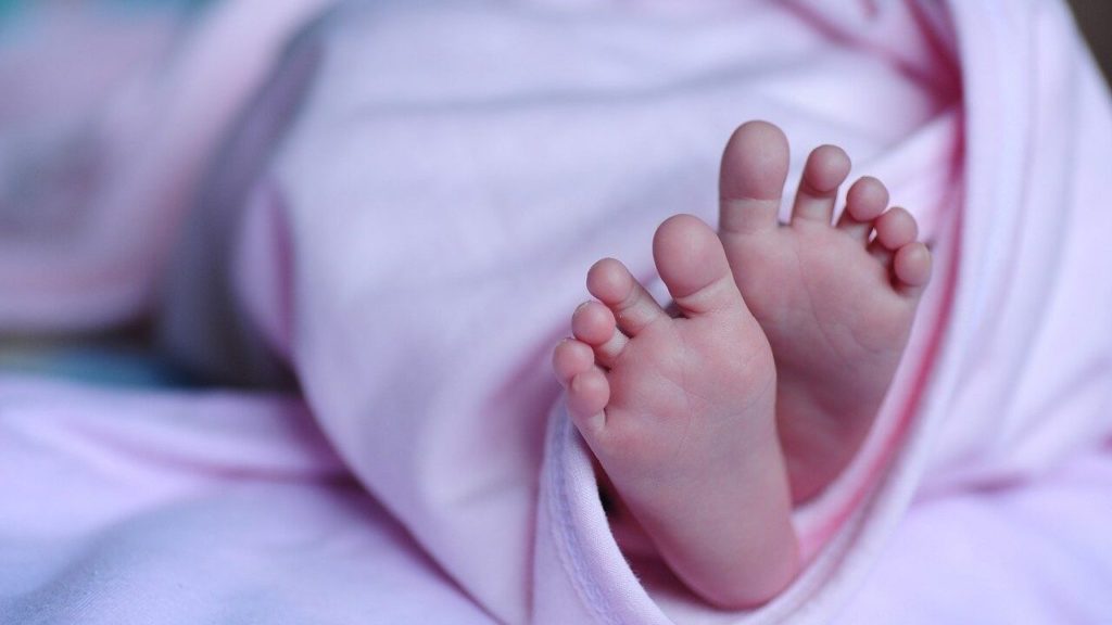 Nace bebé con anticuerpos contra COVID-19 en Florida