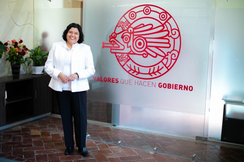 Hoy Karina Pérez Popoca, se separa de la presidencia de SACH
