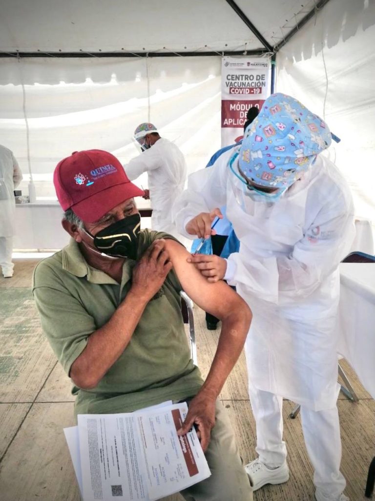 Inicia en Huejotzingo la vacunación de adultos mayores contra covid-19