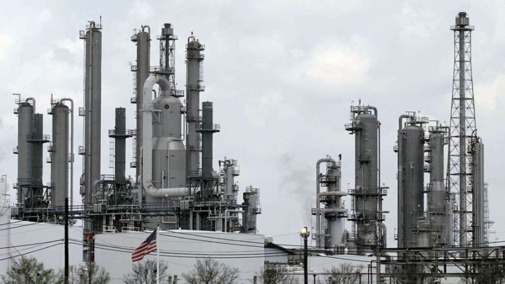 AMLO anuncia la compra de la refinería Deer Park, en Houston, Texas