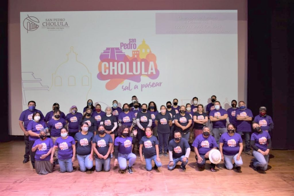Capacita San Pedro Cholula a comerciantes y artesanos para aumentar competitividad turística