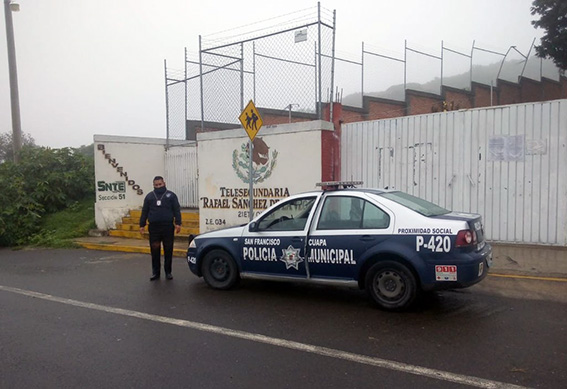 Planteles educativos, vigilados por la policía