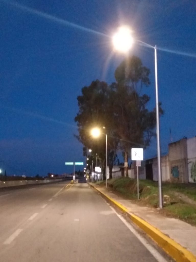 Amplían alumbrado en la federal a Atlixco