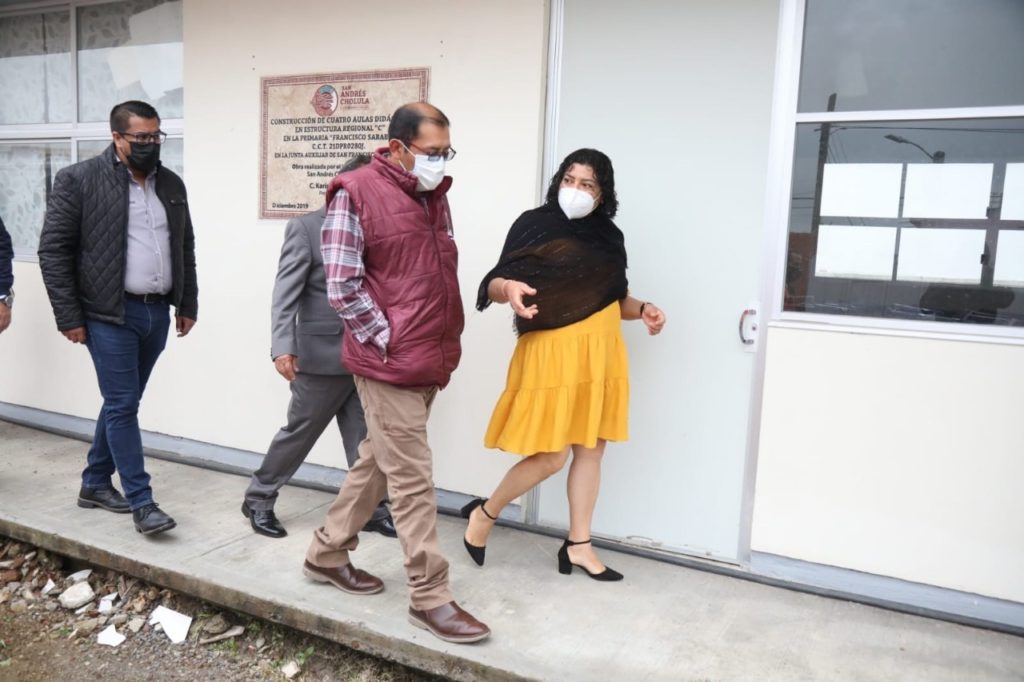 La educación, uno de los pilares de este gobierno de valores: Karina Pérez Popoca