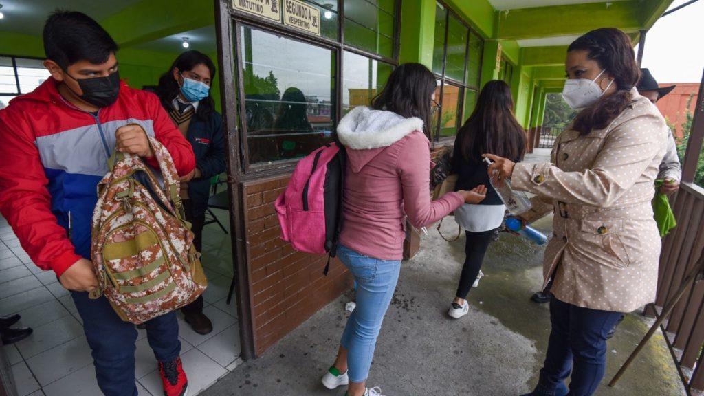 Ya no es posible tener a los niños encerrados en las casas: insiste AMLO sobre regreso a clases