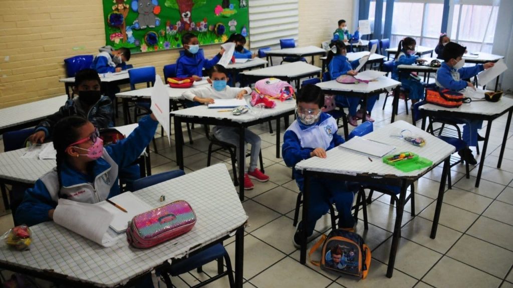 No a clases presenciales, padres de familia