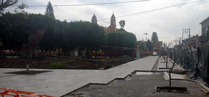 Vecinos no aceptan banquetas anchas y seguras