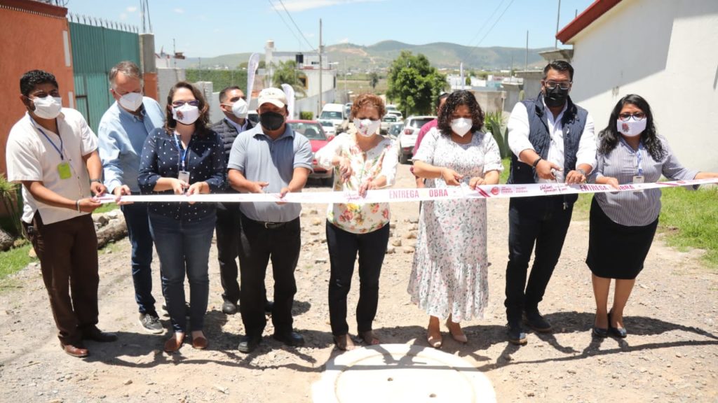 Karina Pérez Popoca entrega ampliación de drenaje en San Antonio Cacalotepec
