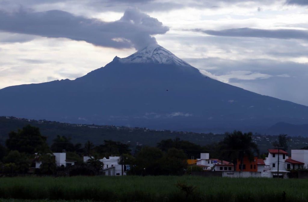 Volcán Popocatépetl acumula tres días con intensa actividad