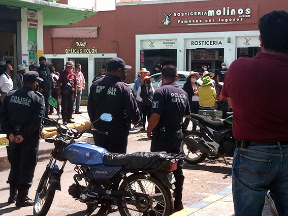 Comerciantes, evitan fiesta popular en la calle