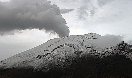 Volcán Popocatépetl registra aumento de exhalaciones