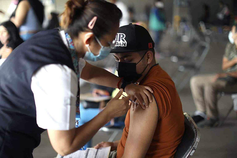 México registra 12 mil 521 nuevos casos y 815 muertes por covid en 24 horas