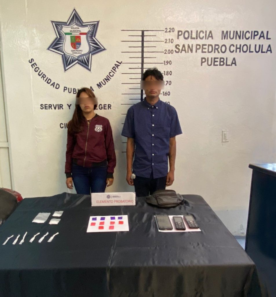 Grupo Táctico de San Pedro Cholula asegura a pareja por presunta posesión de Narcóticos