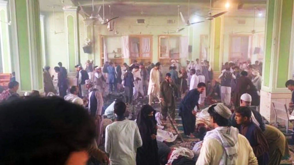 Atentado en mezquita chií en Afganistán deja al menos 32 muertos y 50 heridos