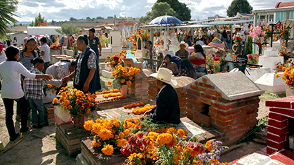 Oaxaca mantendrá cerrados los panteones durante celebraciones de Día de Muertos