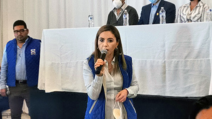 Panistas cholultecas, brindan apoyo a Genoveva Huerta