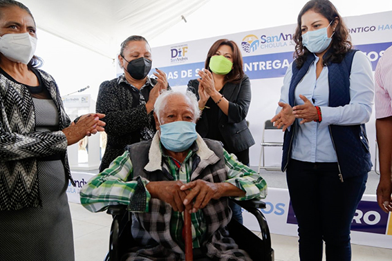 * Lupita Cuautle, presidenta honorífica del DIF Municipal, aseguró que el propósito de estos servicios es permanecer cercanos a la ciudadanía, a fin de resolver las problemáticas en materia de salud
