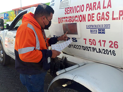Efectúan Protección Civil y Policía Municipal operativos de revisión a pipas de gas LP