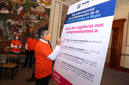Cabildo poblano se compromete a trabajar por la erradicación de la violencia de género