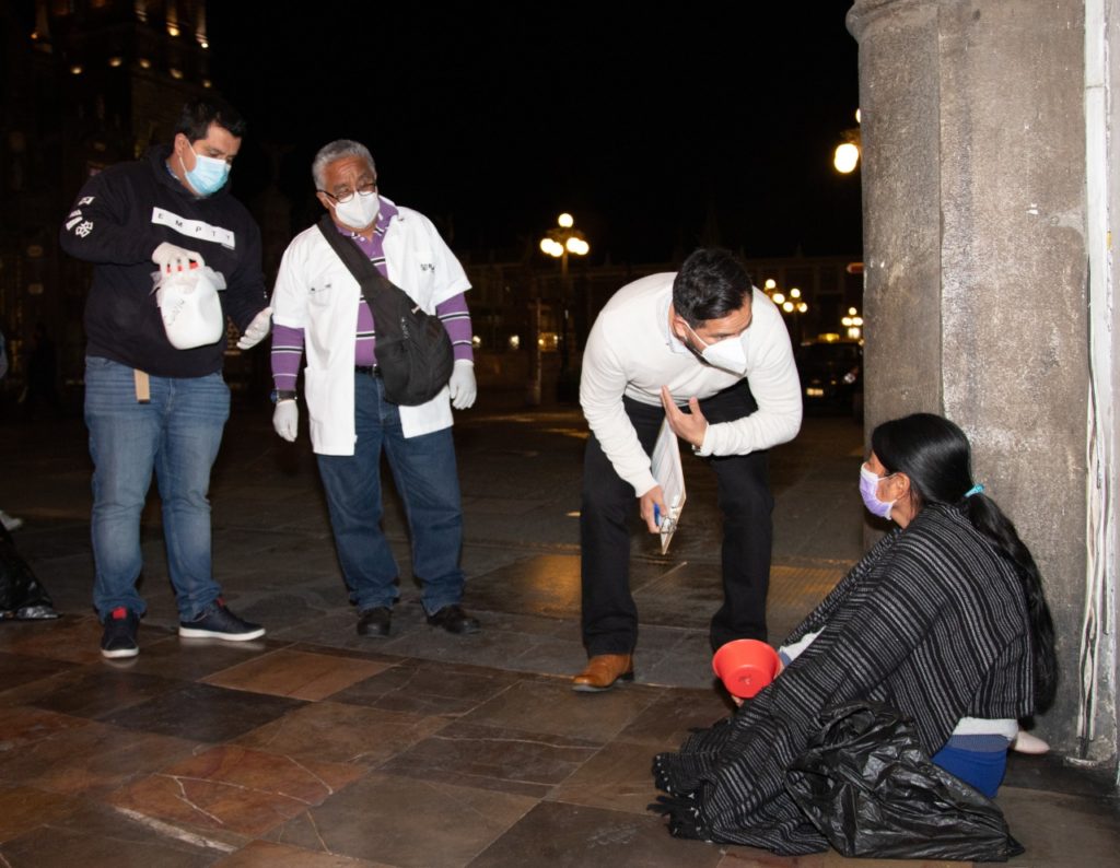SMDIF Puebla brinda refugio y alimento a personas en situación de calle