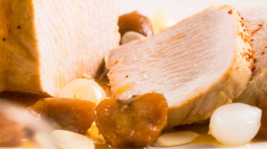 LOMO EN SALSA DE TEJOCOTE