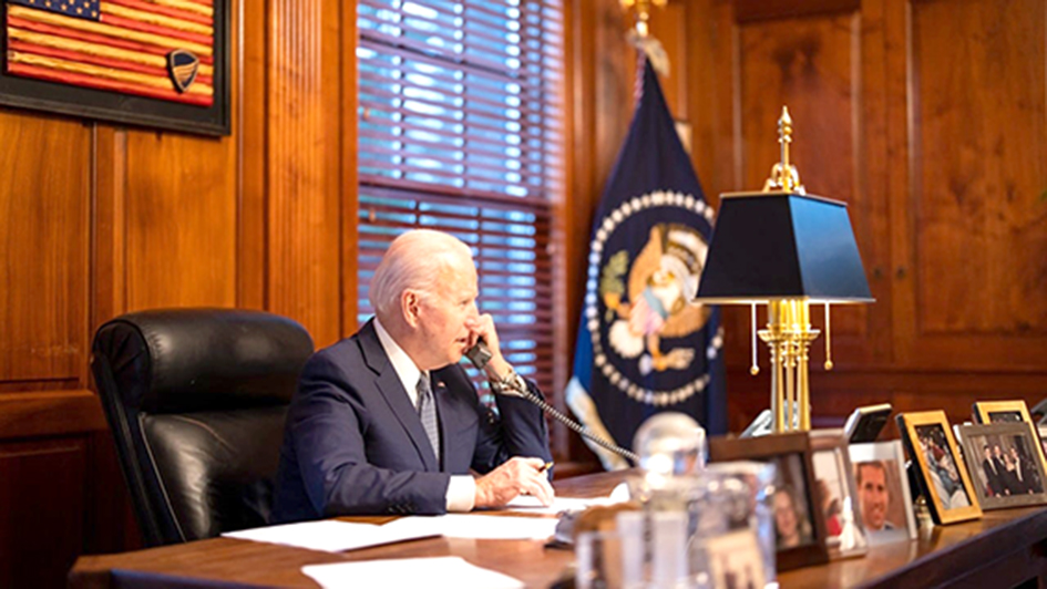 Biden y Putin hablan en busca de una salida a la tensión sobre Ucrania