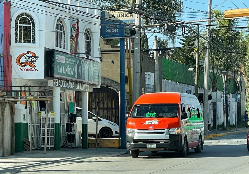 Ayuntamiento de Cuautlancingo realiza operativo de seguridad en trasporte público