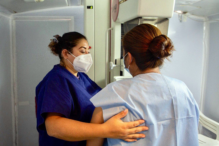 SMDIF continúa con jornadas para la detección oportuna del cáncer de mama