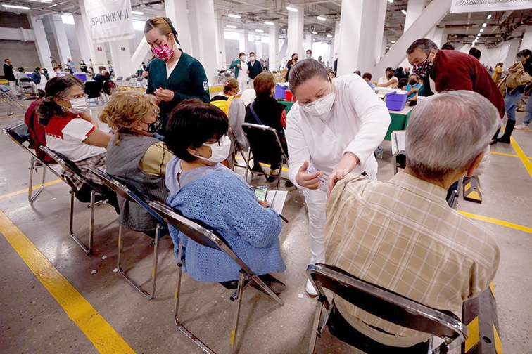México registra 289 muertes y 3 mil 304 contagios por covid